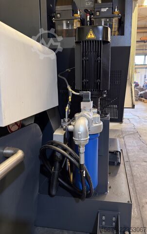 Vertical machining center DMG Milltap 700