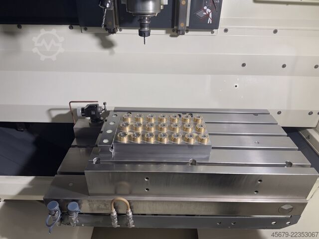 Vertical machining center DMG Milltap 700