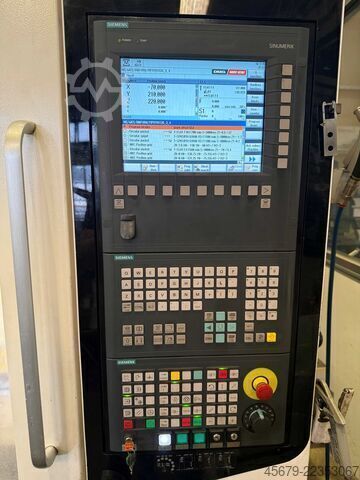 Vertical machining center DMG Milltap 700