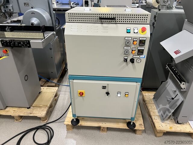 Buchbindereimaschine CMC Italia Q Finish Crater 20 Book Press with joint forming
