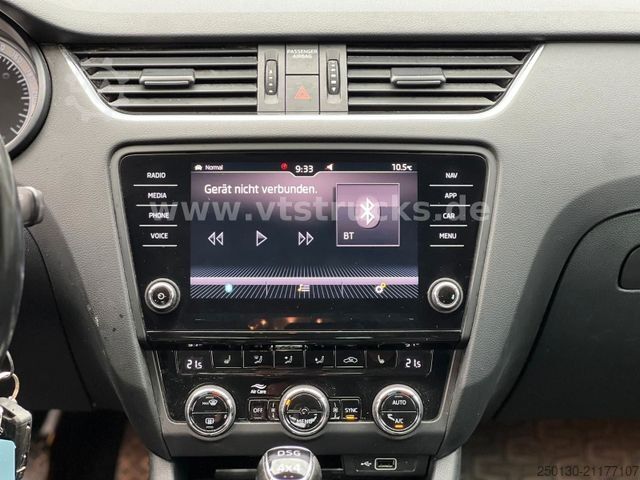 Kleinbus SKODA Octavia Combi Scout 4x4