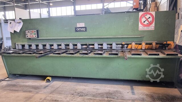 Hydraulische Abkantpresse und Tafelschere Omag 