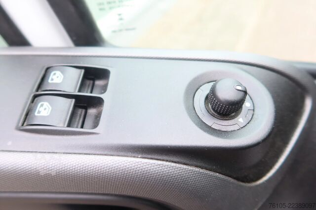 Koffer Iveco 50 C 18 Automaat  Bak + Dhollandia klep 1000 kg...