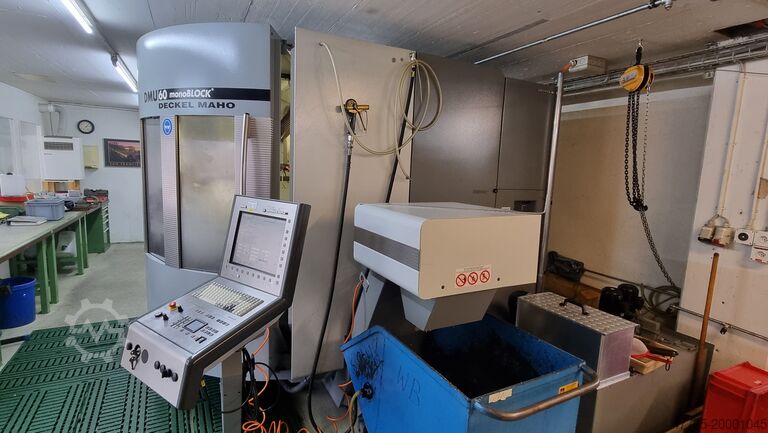 5 axis CNC universal machining center DECKEL MAHO DMU 60 monoblock