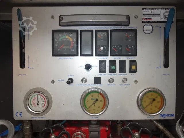 Löschfahrzeug Mercedes-Benz 1325 godiva pump bomberos