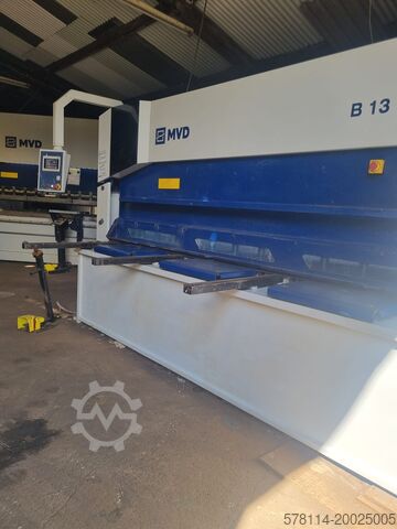 Hydraulic guillotine shear MVD B13/3100