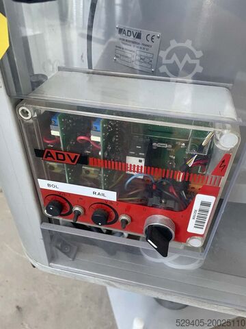 Verpackungsmaschine Zalkin TM 125 – Machine à capsuler automatique