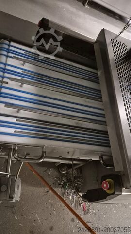 Thermoforming machine with roll feed MULTIVAC R535