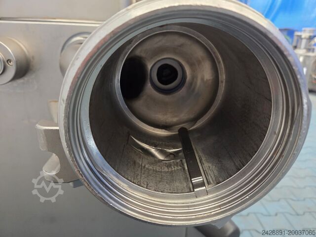 Vacuum stuffer with loading Handtmann VF 628