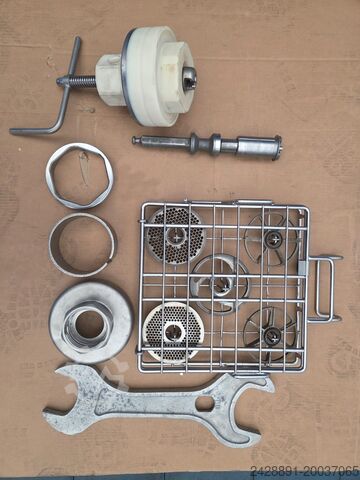 Vacuum stuffer with loading Handtmann VF 628