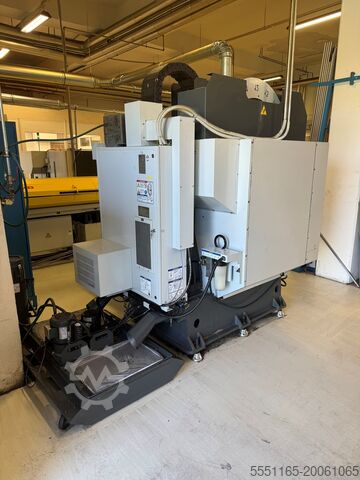 Universal machining center HASS DM-1 + midaco palet system