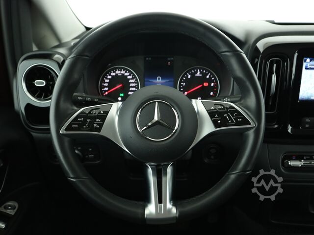 Minibus Mercedes-Benz Vito 114 CDI Tourer PRO Lang ACC AHK AUT Kam. LM