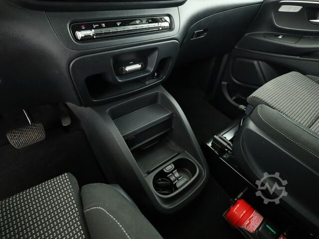 Minibus Mercedes-Benz Vito 114 CDI Tourer PRO Lang ACC AHK AUT Kam. LM