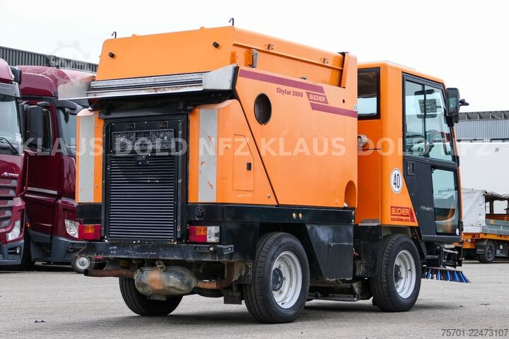 Customized van Bucher Citycat 2000 Kehrmaschine