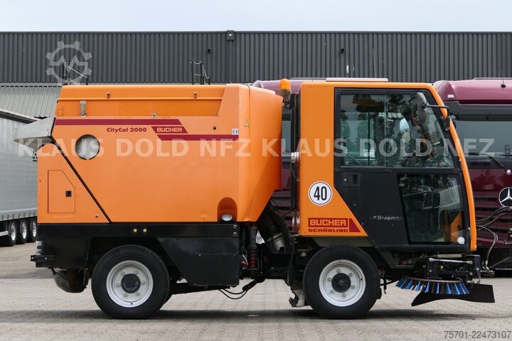 Customized van Bucher Citycat 2000 Kehrmaschine