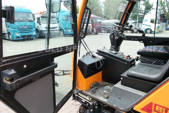 Customized van Bucher Citycat 2000 Kehrmaschine