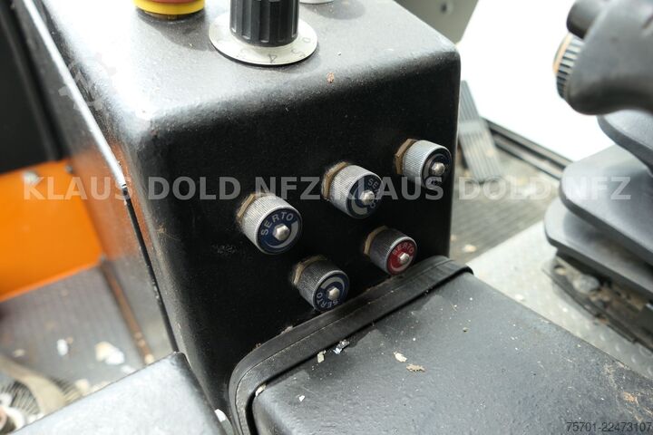 Customized van Bucher Citycat 2000 Kehrmaschine