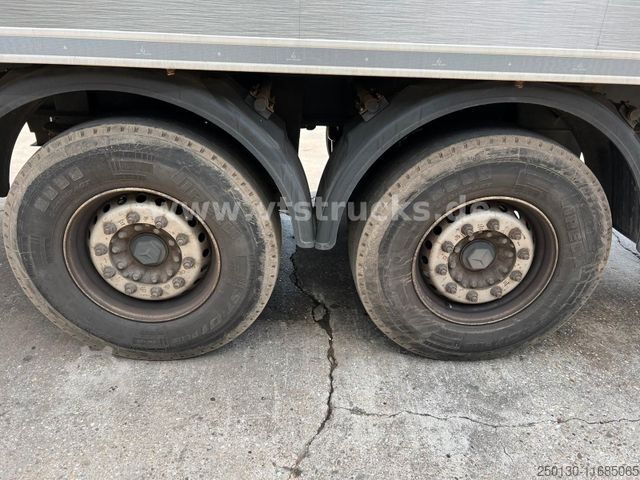 Kühlanhänger FZ.U.LK-Techn. Tandem Kühlkoffer mit LBW