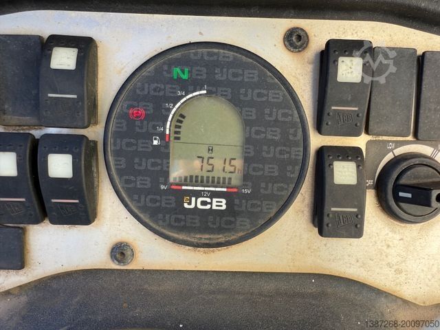 Walzenzug JCB CT260-120 / 2019 BJ / 751 H / 2.560 KG