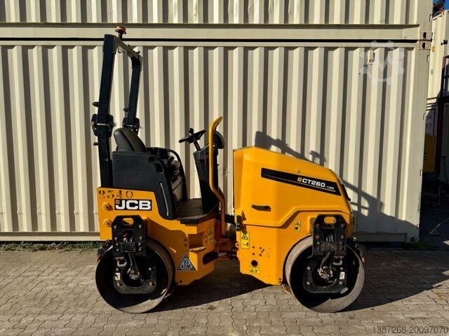 Walzenzug JCB CT260-120 / 2019 BJ / 609 H / 2.560 KG