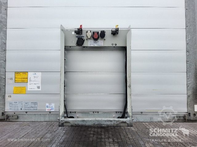 Auflieger mit Pritsche & Plane Schmitz Cargobull Curtainsider Standard Getränke