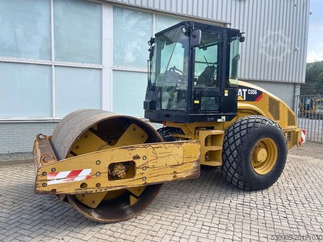 Single drum roller Caterpillar CS 56       2010