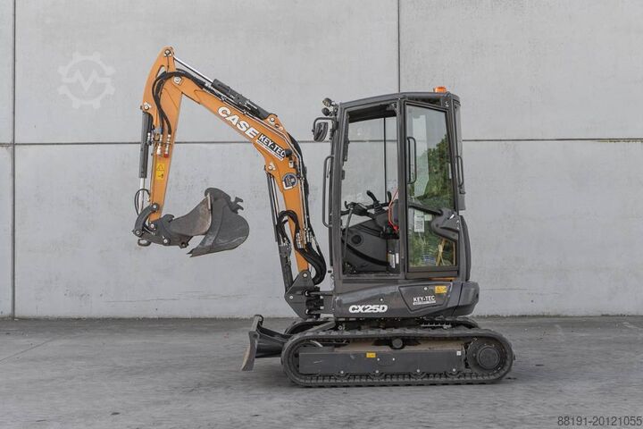 Mini excavator CASE CX 25 D