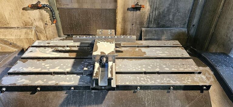 Vertical machining center Mazak VCN-410A