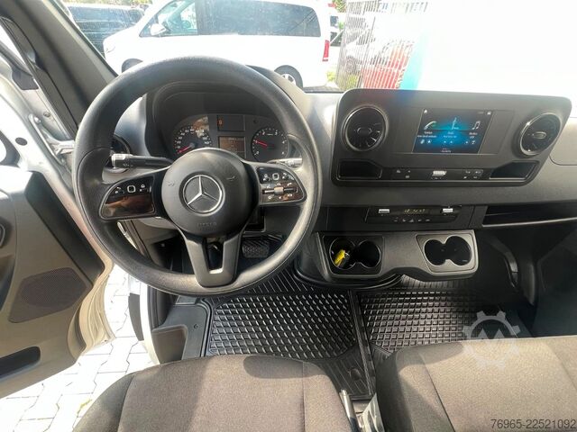 Kastenwagen hoch MERCEDES-BENZ Sprinter 215 9G-TR HOCH+LANG KLIMA 3-SITZ KAMERA