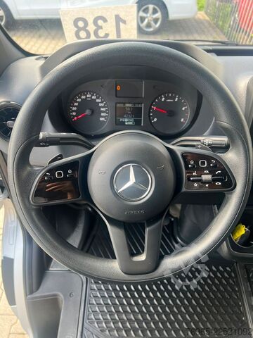 Kastenwagen hoch MERCEDES-BENZ Sprinter 215 9G-TR HOCH+LANG KLIMA 3-SITZ KAMERA