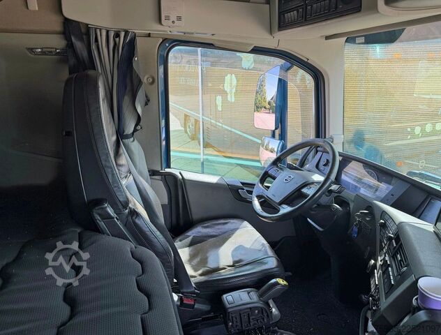 Kühlkoffer-LKW VOLVO FH 16.650 XL 6X2 FULL AIR FULL OPTIONS SIDE DOOR