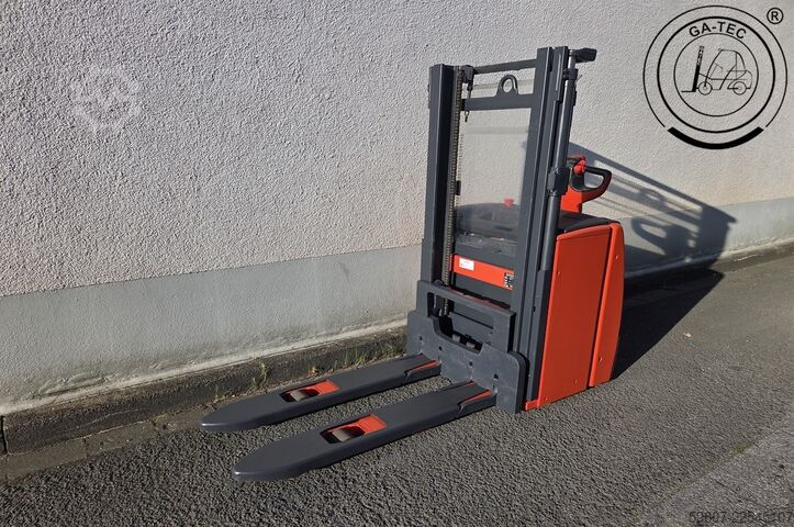 Manual stacker Linde L14