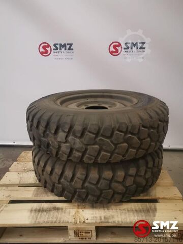 Tyre Diversen Occ Band 10.5r20 rechapé + velg