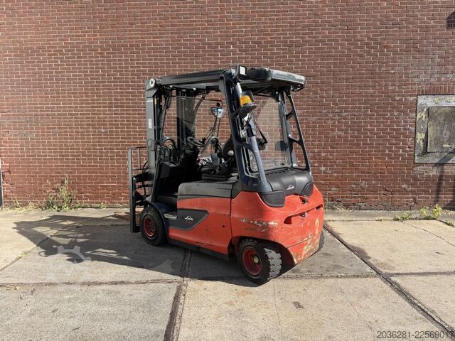 Elektro 4 Rad-Stapler Linde E30R-01