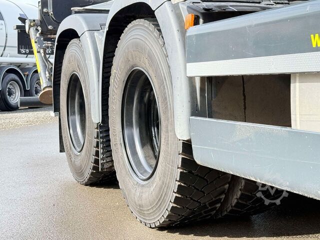 Holztransporter LKW MAN TGX 33.510 BL CH 6X4 mit TajfunLIV 150Z96,MIETE?