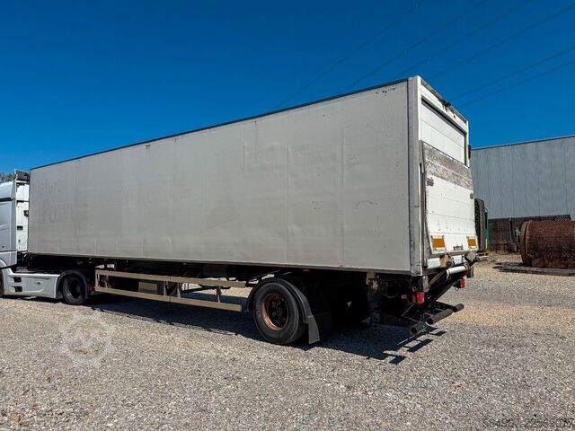 Box semitrailer KÖGEL SVKA10 1-Achs Ladebordwand