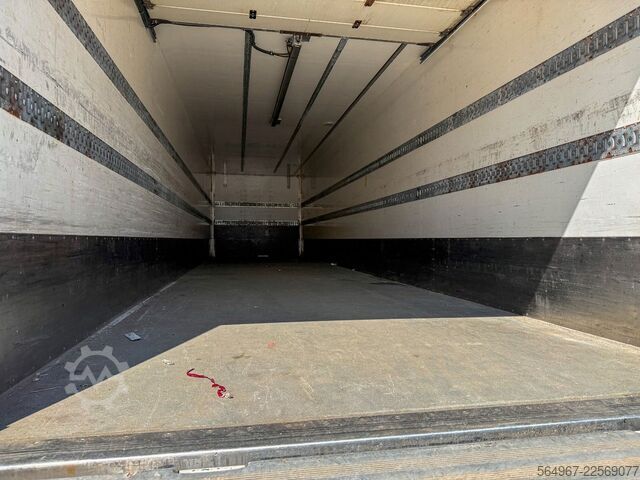 Box semitrailer KÖGEL SVKA10 1-Achs Ladebordwand