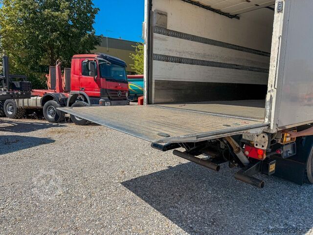 Box semitrailer KÖGEL SVKA10 1-Achs Ladebordwand