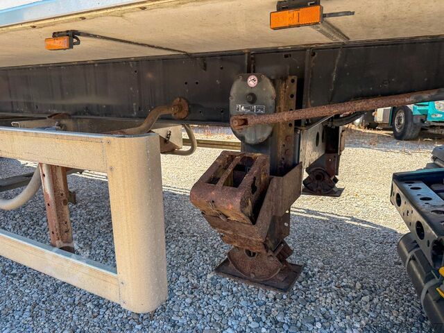 Box semitrailer KÖGEL SVKA10 1-Achs Ladebordwand