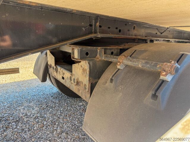 Box semitrailer KÖGEL SVKA10 1-Achs Ladebordwand