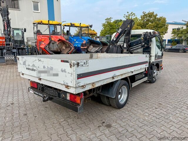 Pick-up van FUSO Canter Pritsche + Kran