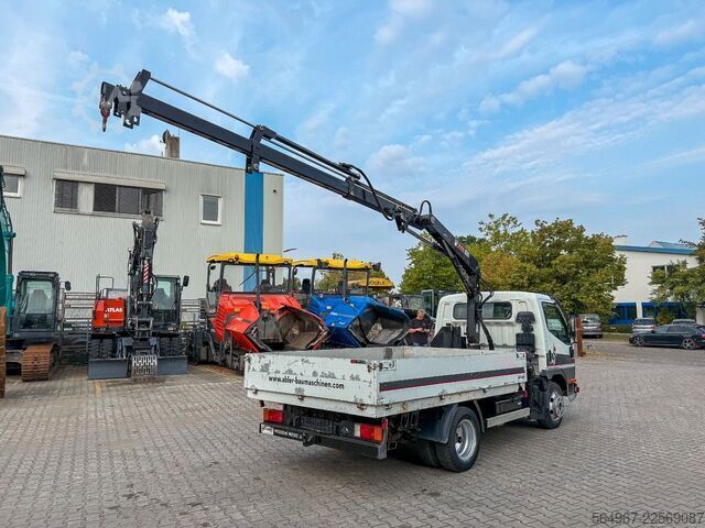 Pick-up van FUSO Canter Pritsche + Kran
