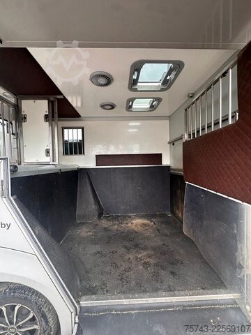 Viehtransporter RENAULT Master Interhorse  5 Sitzer  Haras / Hengste