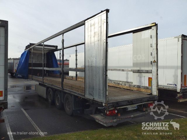 Open semitrailer with tarp Schmitz Cargobull Semitrailer Curtainsider Standard Hayon