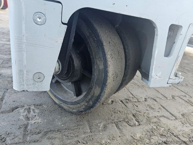 Four-way side loader Hubtex PHOENIX MQ45 - TRIPLEX