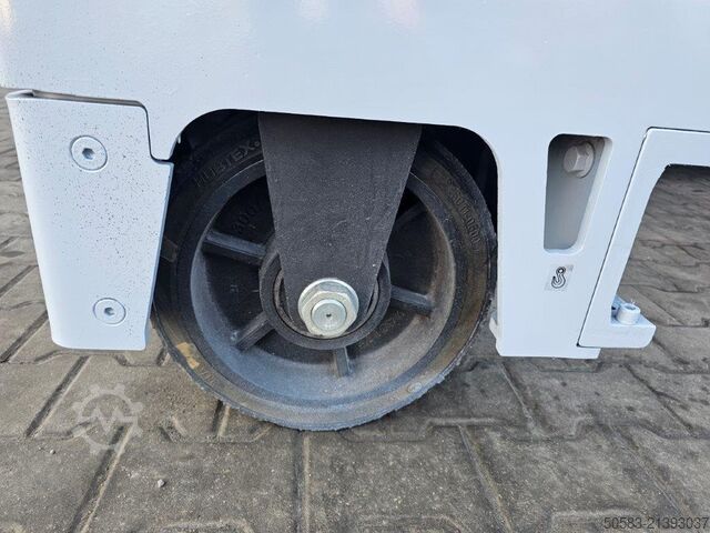 Four-way side loader Hubtex PHOENIX MQ45 - TRIPLEX