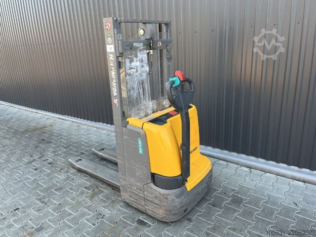 Pedestrian Stacker Jungheinrich EJC110