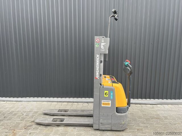 Pedestrian Stacker Jungheinrich EJC112