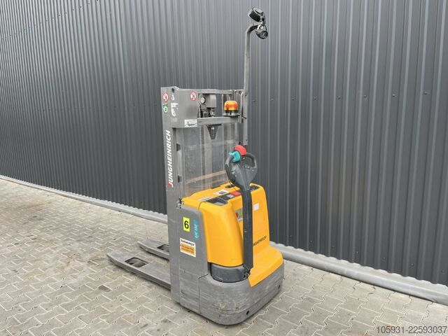 Pedestrian Stacker Jungheinrich EJC112