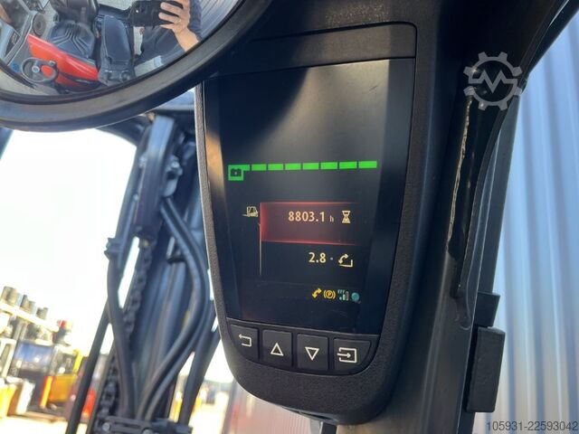 Electric 3-wheel forklift Linde E16C-02
